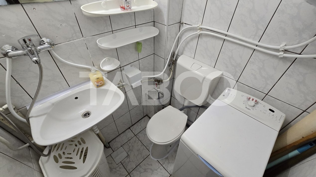 Garsoniera de inchiriat in zona Terezian mobilata utilata