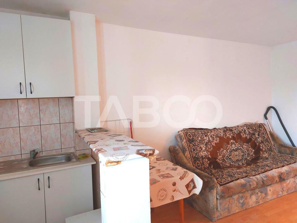 Garsoniera de vanzare 22 mp camera baie bucatarie balcon Cisnadie