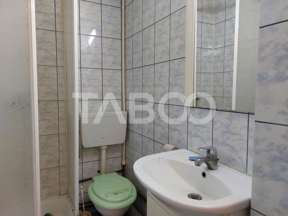 Garsoniera de vanzare 22 mp camera baie bucatarie balcon Cisnadie