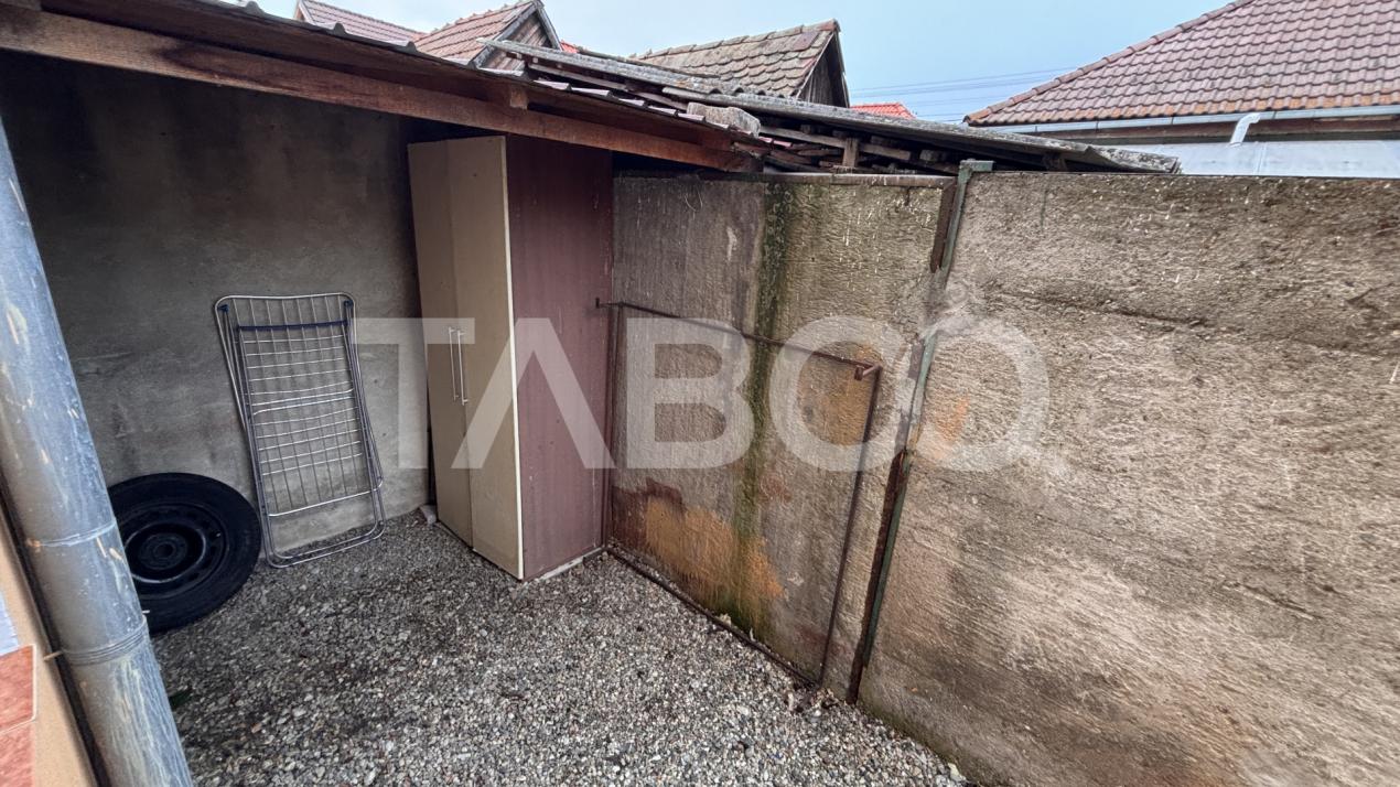 Garsoniera de vanzare 33mpu + parcare si curte privata