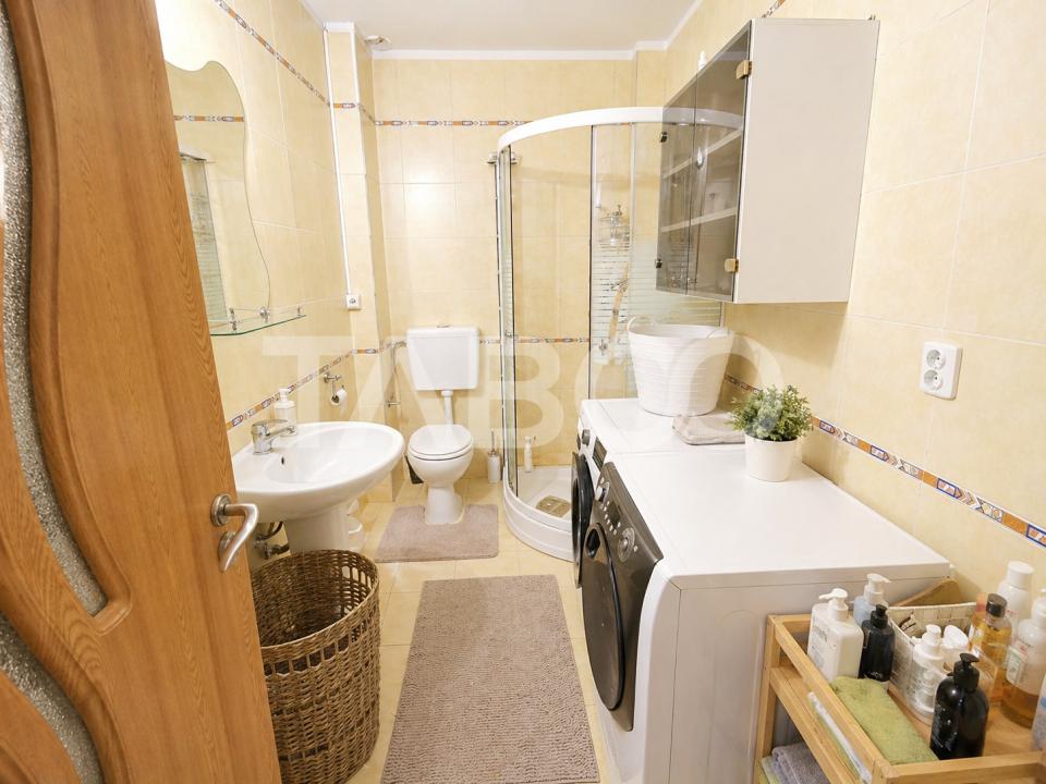 Garsoniera de vanzare 47 mp utili cu o mica gradina de 17 mp