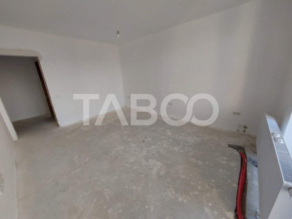 Garsoniera de vanzare 47 mpu decomandata logie loc de parcare Selimbar