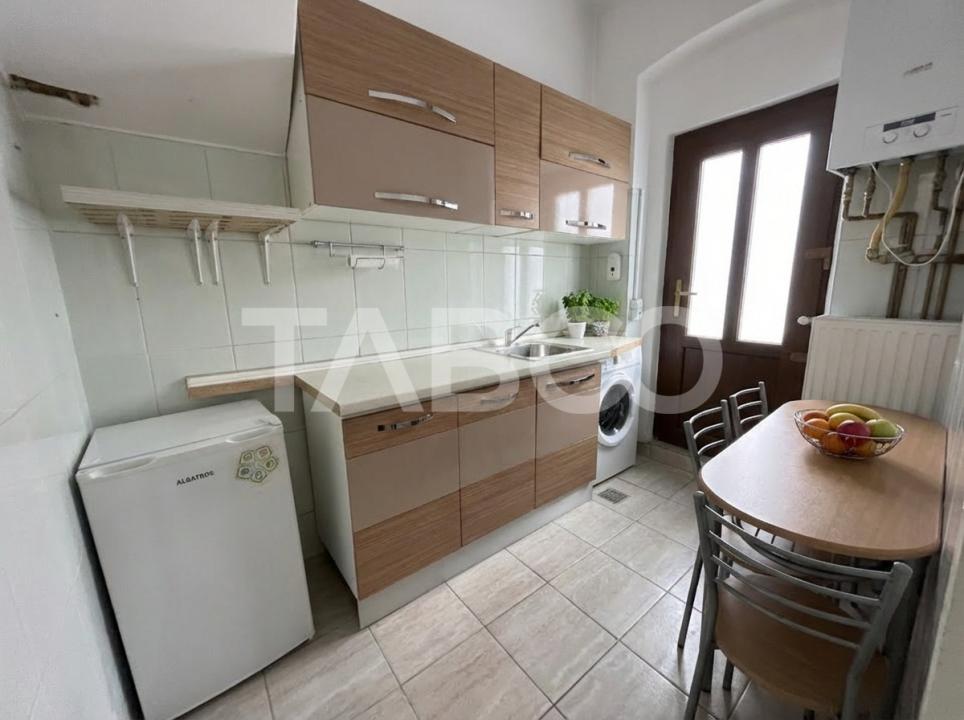 Garsoniera de vanzare cu 1 loc de parcare in curte Podul Minciunilor