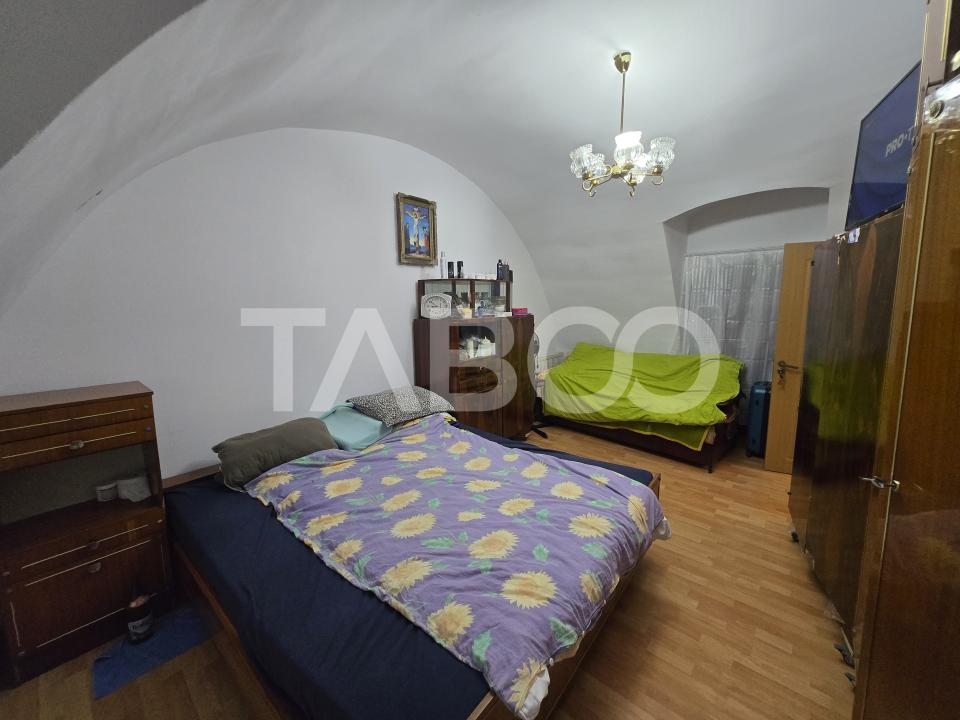 Garsoniera de vanzare decomandata 29 mpu zona Centrul Istoric Sibiu