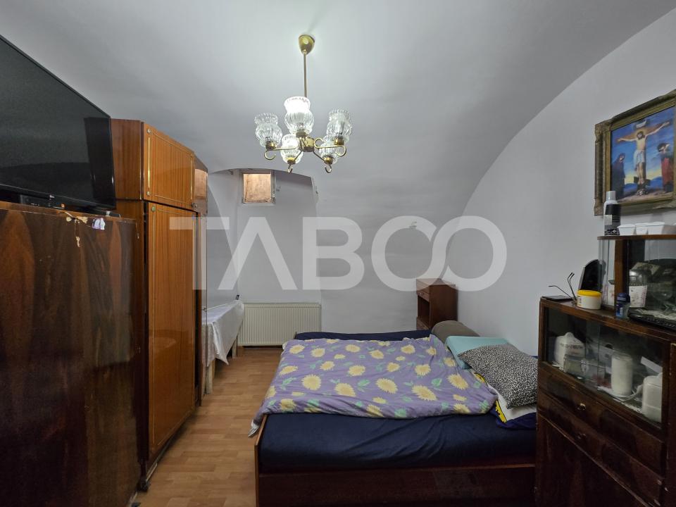 Garsoniera de vanzare decomandata 29 mpu zona Centrul Istoric Sibiu