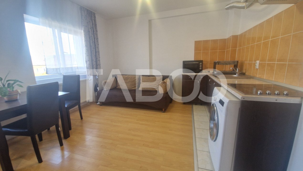 Garsoniera de vanzare etaj intermediar 28 mp utili bloc cu lift Sibiu
