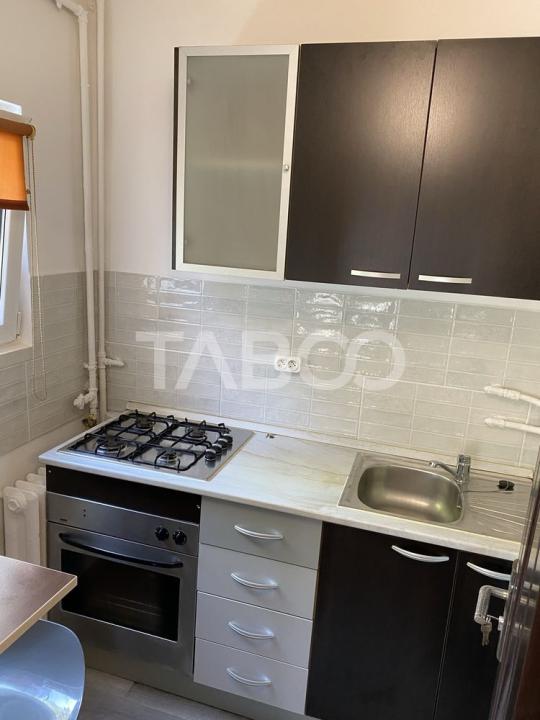 Garsoniera de vanzare in Marasti etaj 1 renovata cu balcon zona Expo 