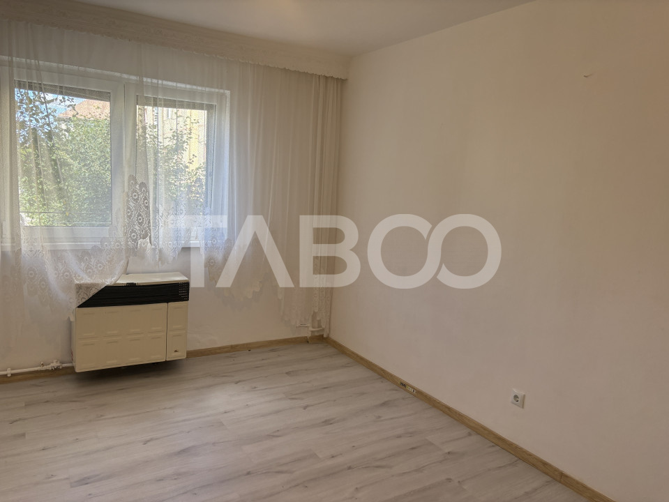 Garsoniera de vanzare la etajul 1 recent renovata Lazaret Sibiu