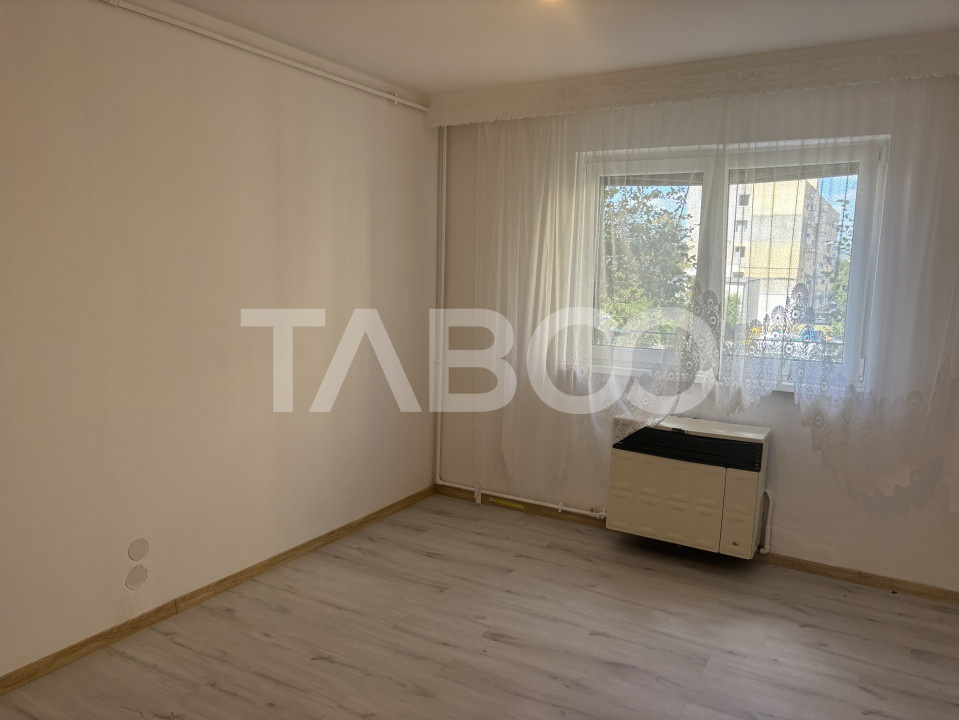 Garsoniera de vanzare la etajul 1 recent renovata Lazaret Sibiu