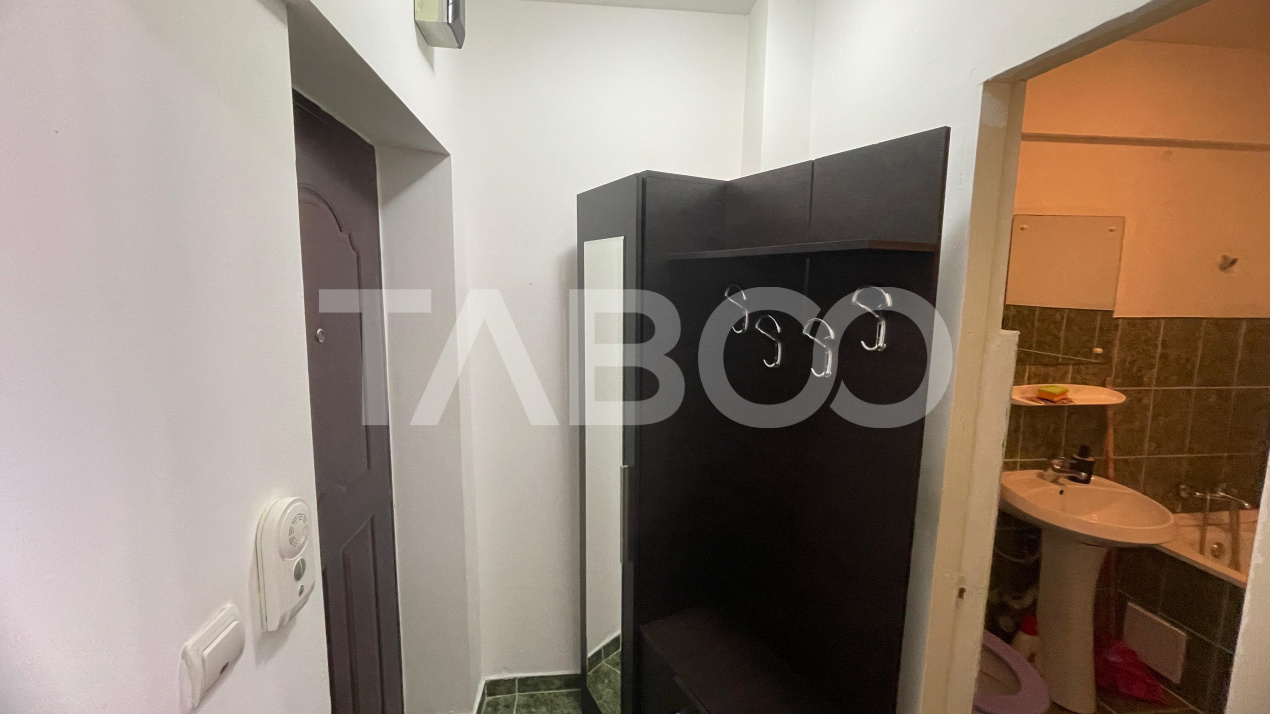 Garsoniera de vanzare la mansarda balcon inchis pe Siretului