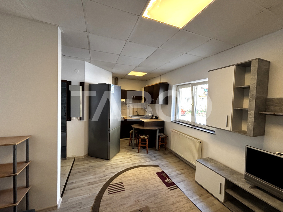 Garsoniera de vanzare  la parter mobilata si utilata  Sibiu