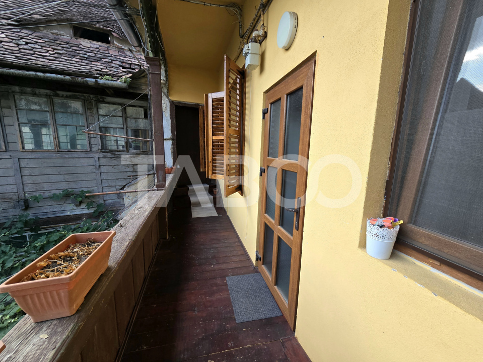 Garsoniera de vanzare regim hotelier cu pivnita in Orasul de Jos Sibiu