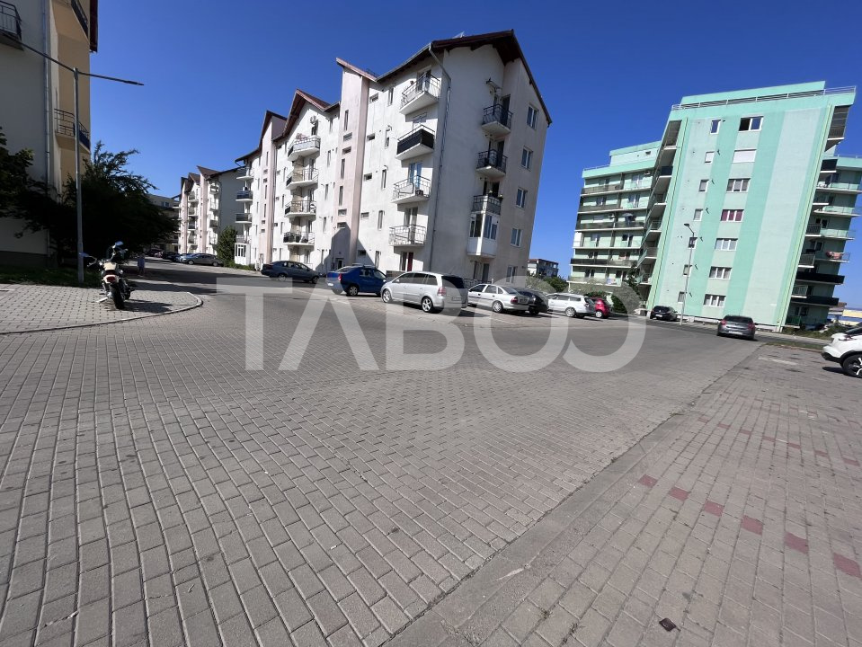 Garsoniera decomandata 24 mp parter loc parcare Turnisor Sibiu