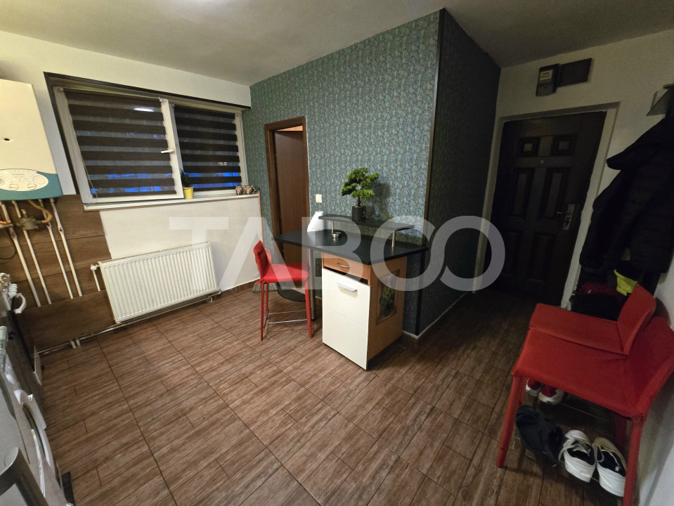 Garsoniera decomandata 28 mp utili mobilata utilata zona Tilisca Sibiu