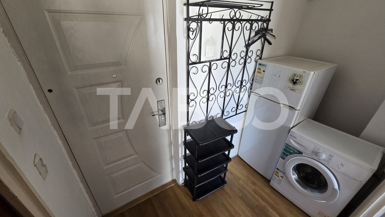 Garsoniera decomandata cu balcon de inchiriat Vasile Aaron