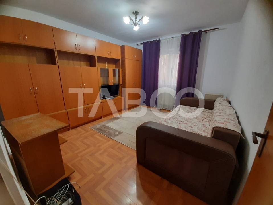 Garsoniera decomandata de inchiriat 28 mpu etaj 1 Vasile Aaron Sibiu in Sibiu - Oncesti