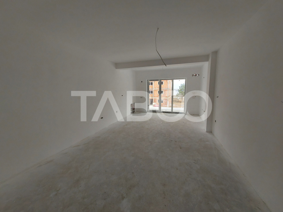 Garsoniera decomandata de vanzare 38 mpu balcon 8 mp loc parcare Sibiu