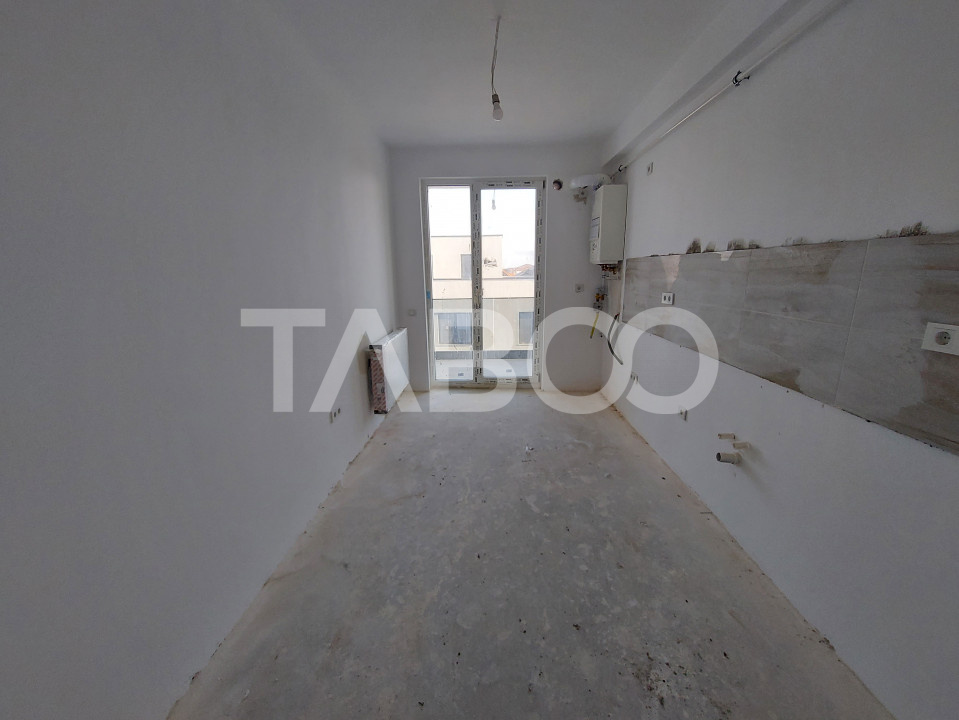 Garsoniera decomandata de vanzare 41 mpu balcon loc parcare Selimbar