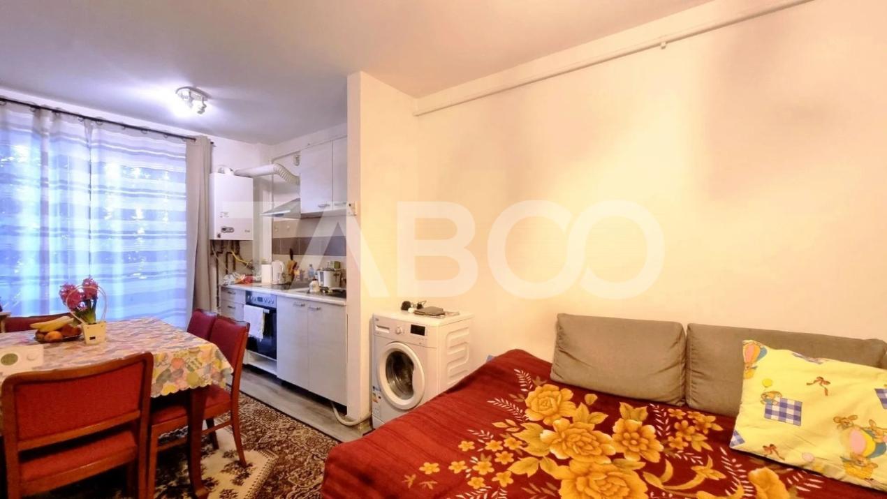 Garsoniera decomandata de vanzare balcon ideala investitie