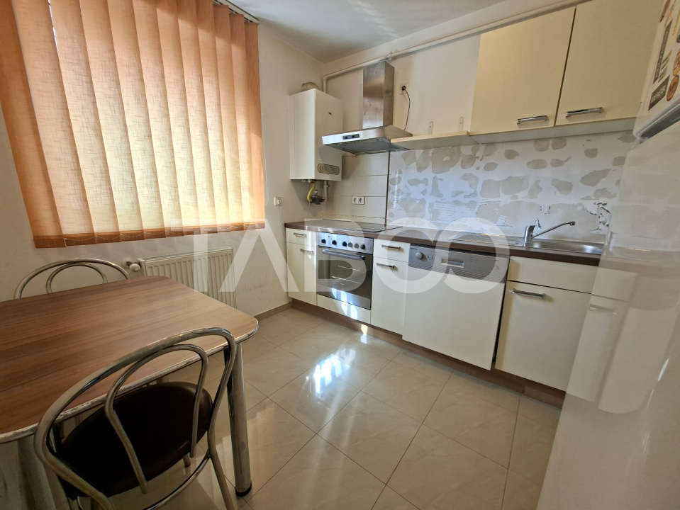 Garsoniera decomandata de vanzare cu lift si pivnita Colinei Sibiu