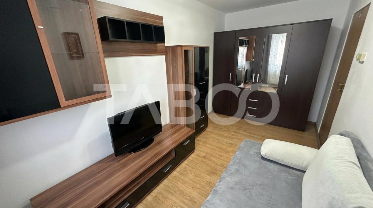 Garsoniera decomandata de vanzare etaj intermediar 1 zona Lupeni Sibiu
