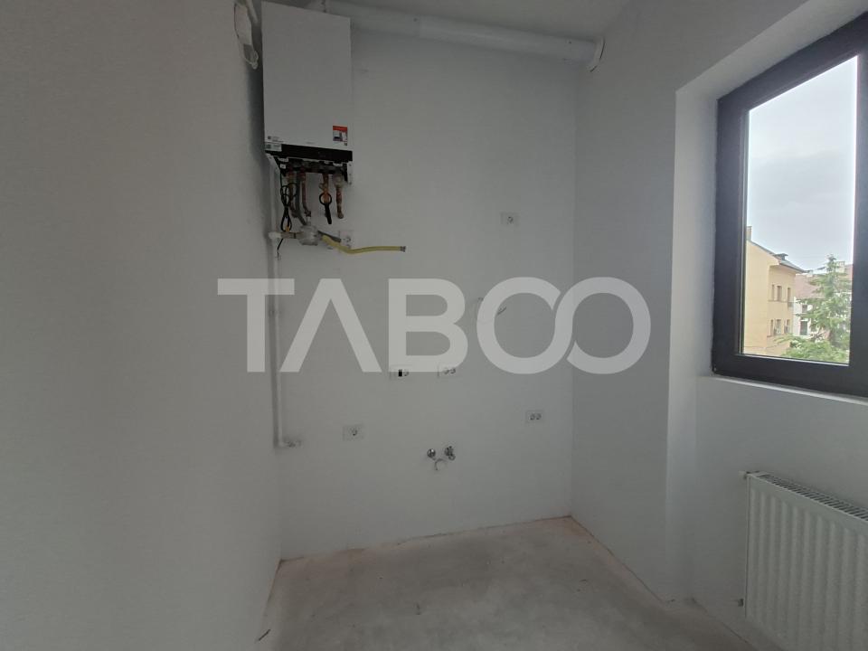 Garsoniera decomandata de vanzare in zona Centrala - cladire renovata