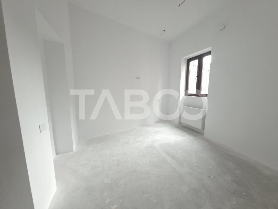 Garsoniera decomandata de vanzare in zona Centrala - cladire renovata