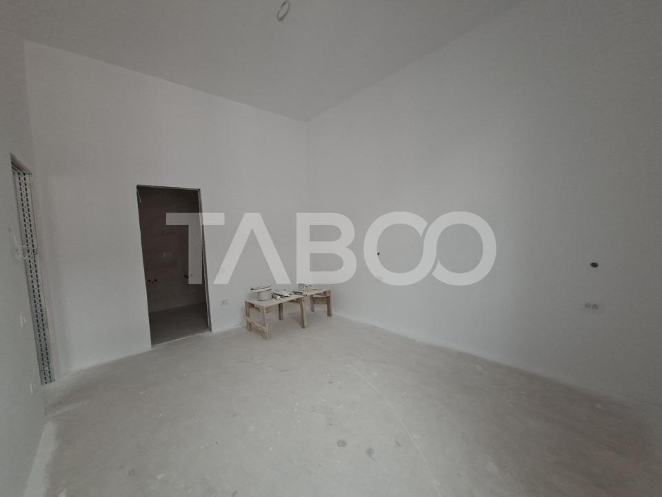 Garsoniera decomandata de vanzare in zona Centrala - cladire renovata