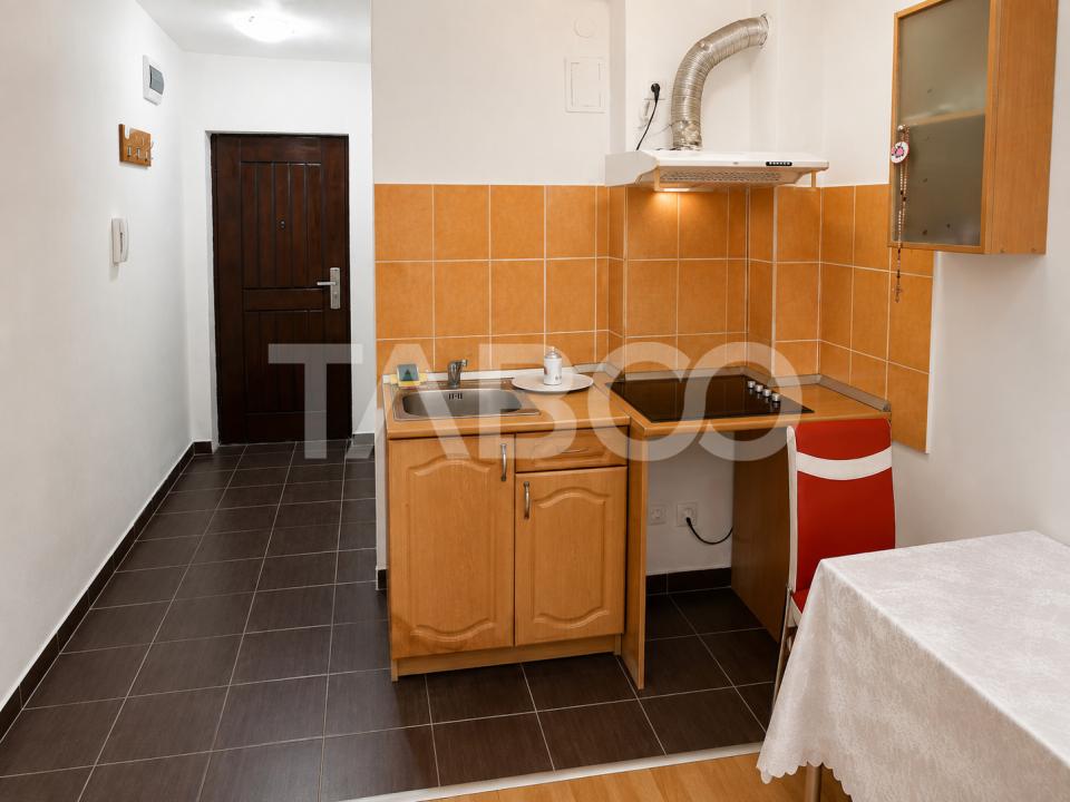 Garsoniera decomandata de vanzare Opera Residence Sibiu bloc cu lift
