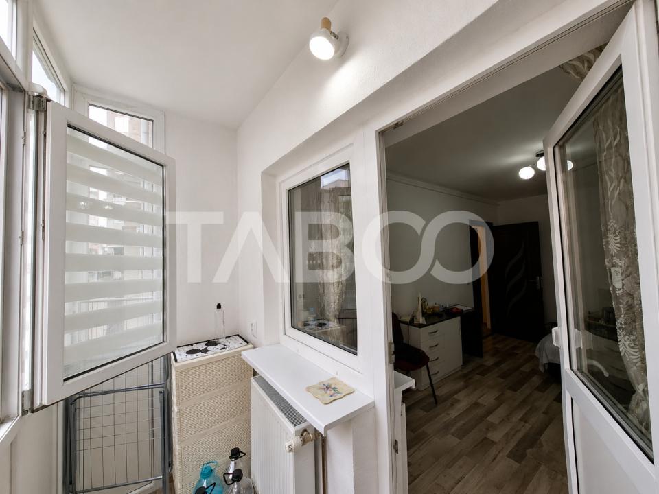 Garsoniera decomandata etaj 2 balcon Calea Dumbravii de vanzare