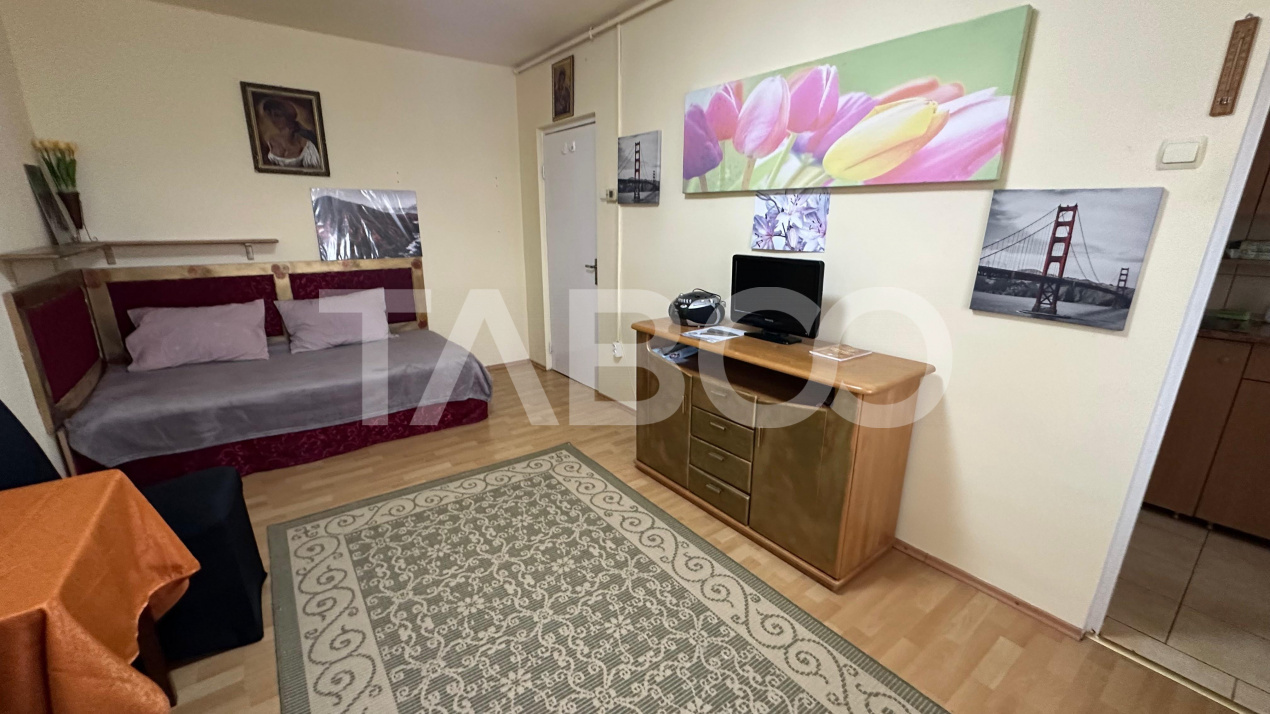 Garsoniera decomandata etaj intermediar balcon Calea Dumbravii