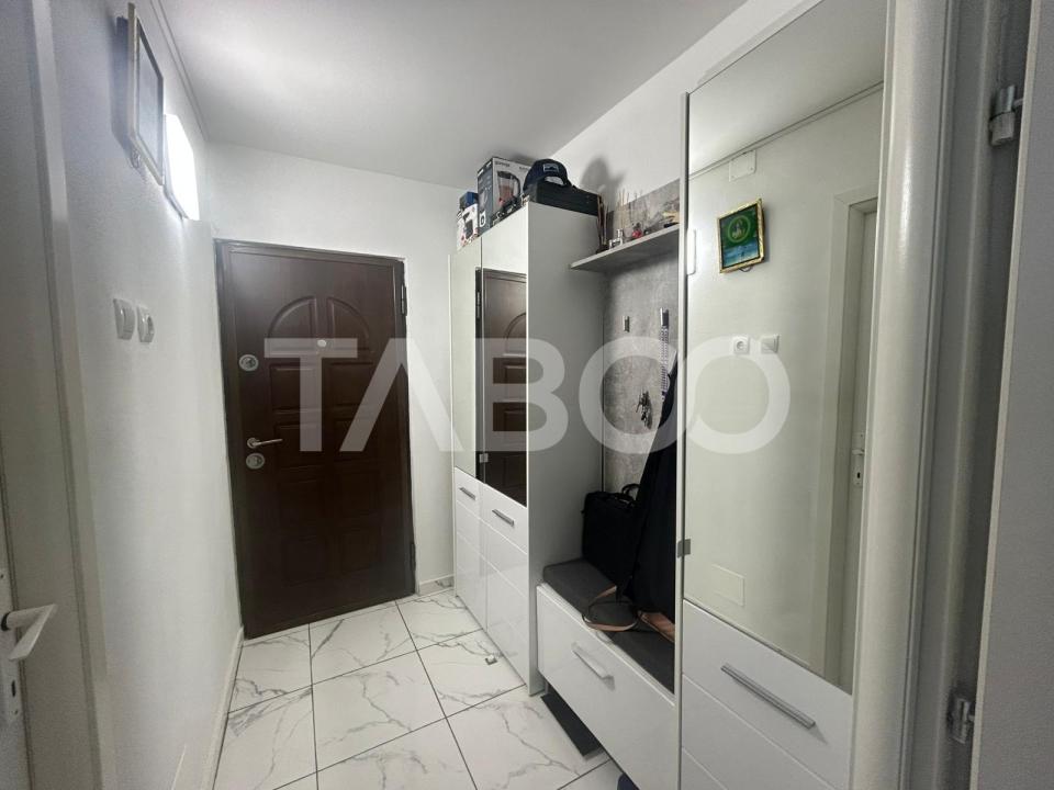 Garsoniera decomandata la parter inalt utilata si mobilata de vanzare 