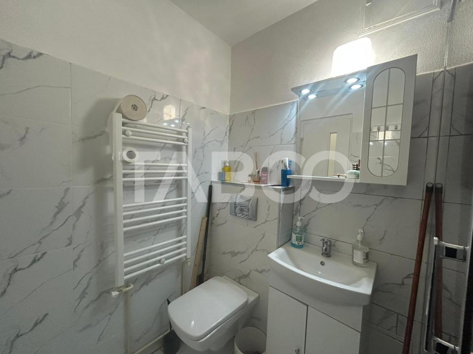 Garsoniera decomandata la parter inalt utilata si mobilata de vanzare 