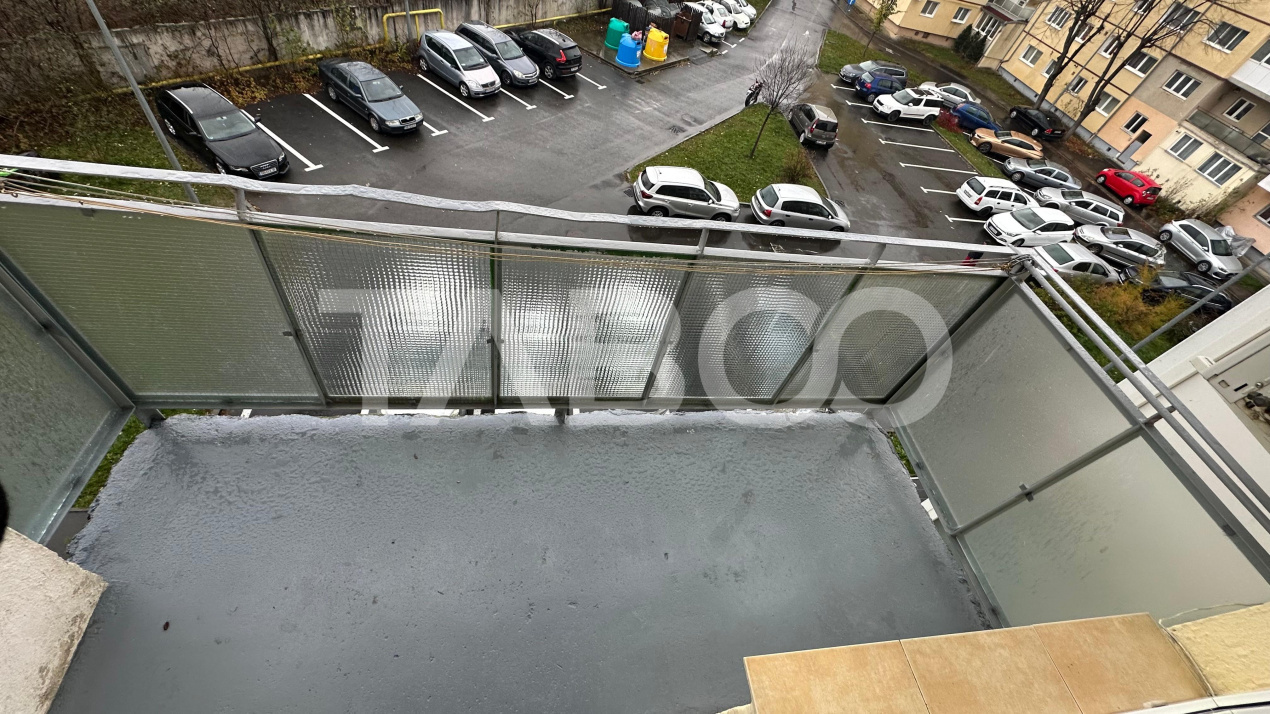 Garsoniera etaj intermediar decomandata  balcon Calea Dumbravii