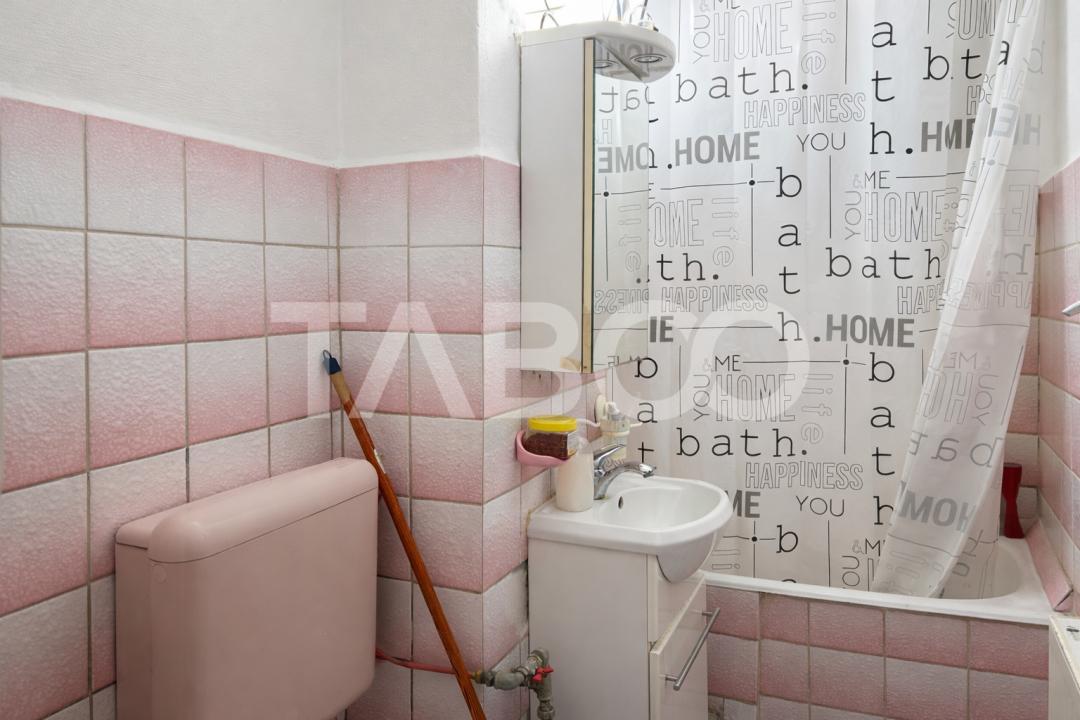 Garsoniera in Strand la etajul 1 cu pivnita de 12 mp si balcon