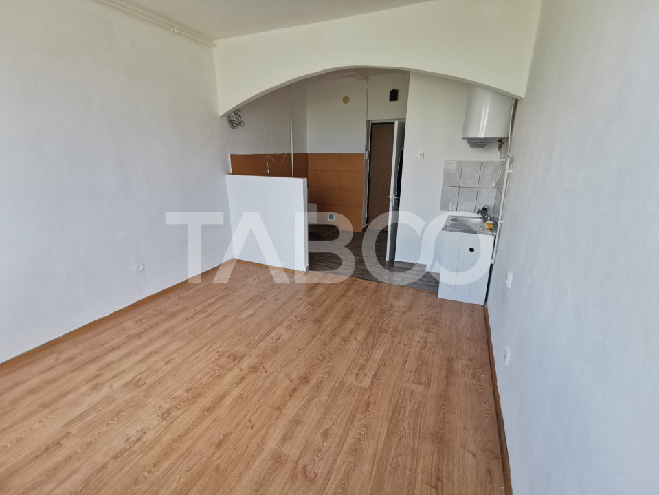 Garsoniera la etajul 1 de vanzare in zona Turnisor din Sibiu