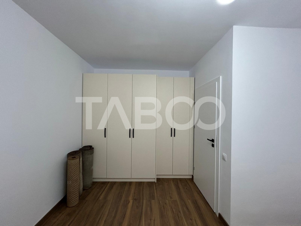 Garsoniera la prima inchiriere cu balcon si gradina in Selimbar 