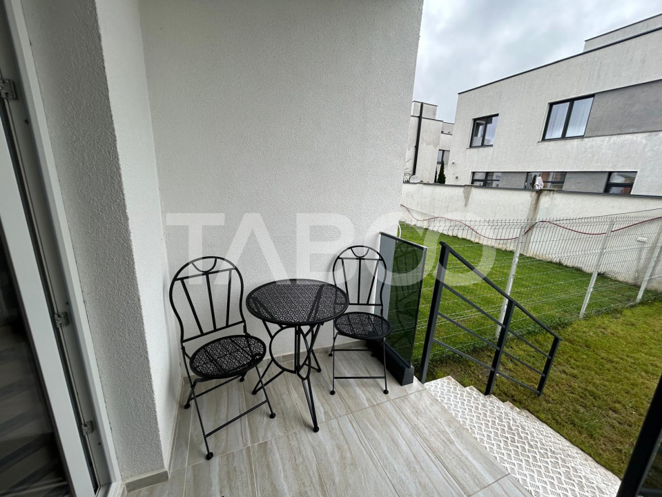 Garsoniera la prima inchiriere cu balcon si gradina in Selimbar 