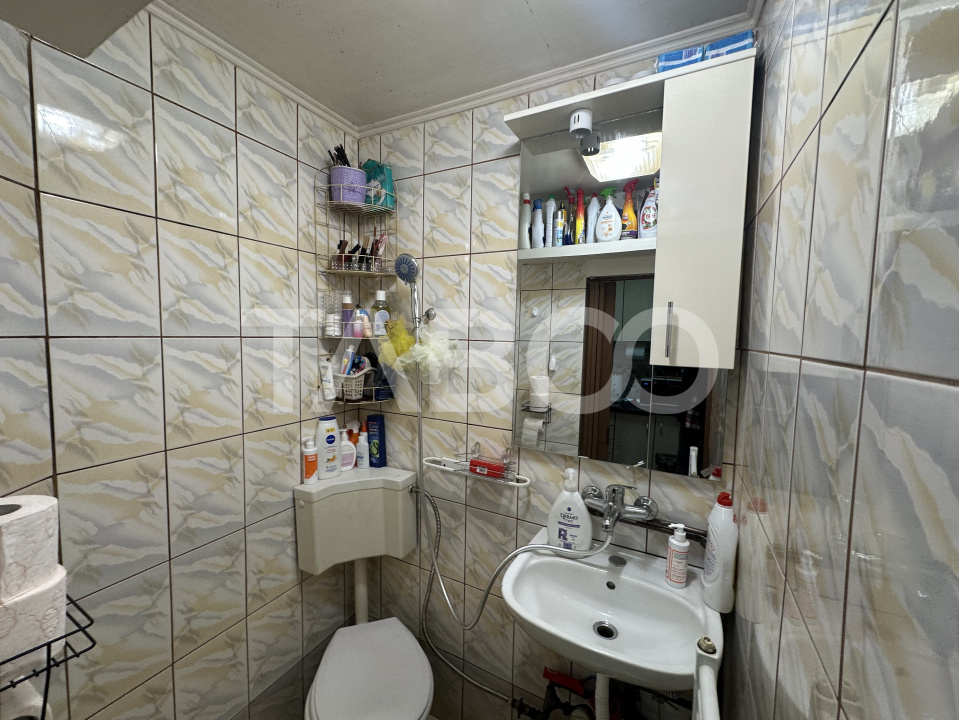 Garsoniera mobilata si utilata la etaj 2 zona Broscarie Sibiu