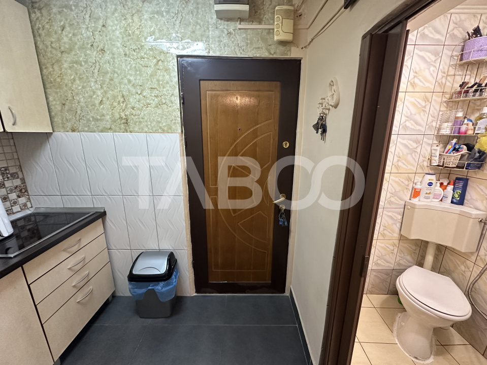 Garsoniera mobilata si utilata la etaj 2 zona Broscarie Sibiu