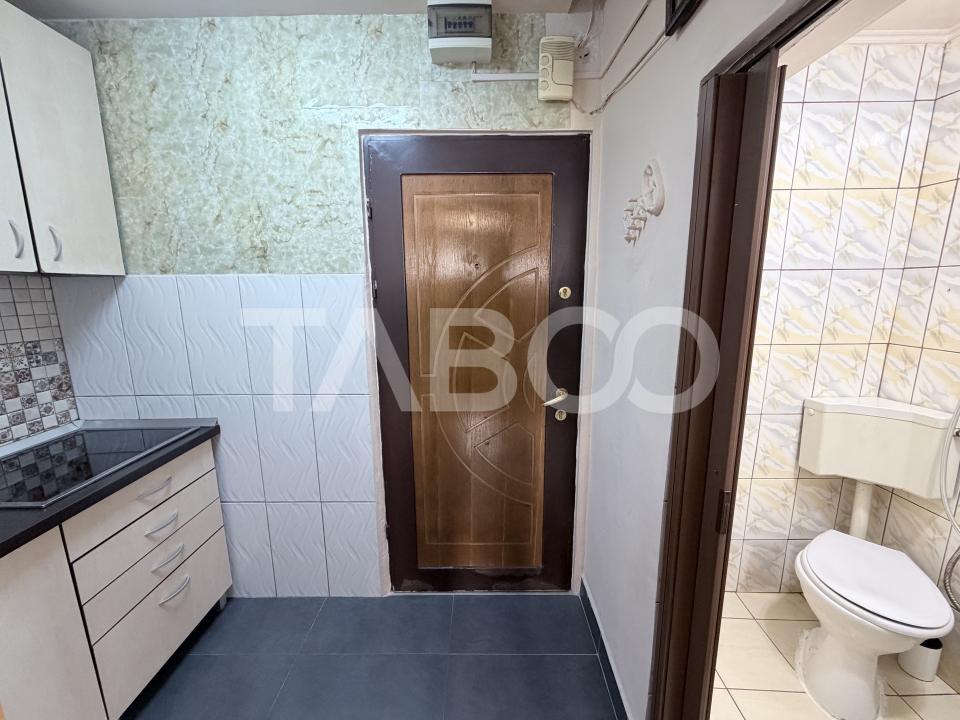 Garsoniera mobilata si utilata la etaj 2 zona Broscarie Sibiu