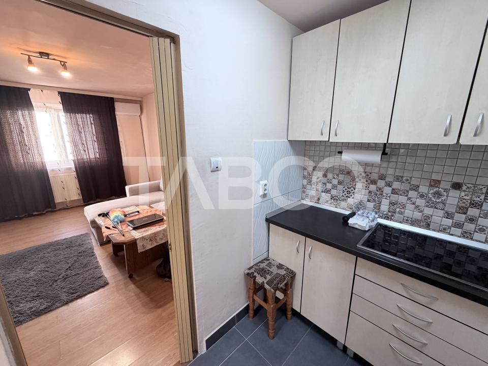 Garsoniera mobilata si utilata la etaj 2 zona Broscarie Sibiu