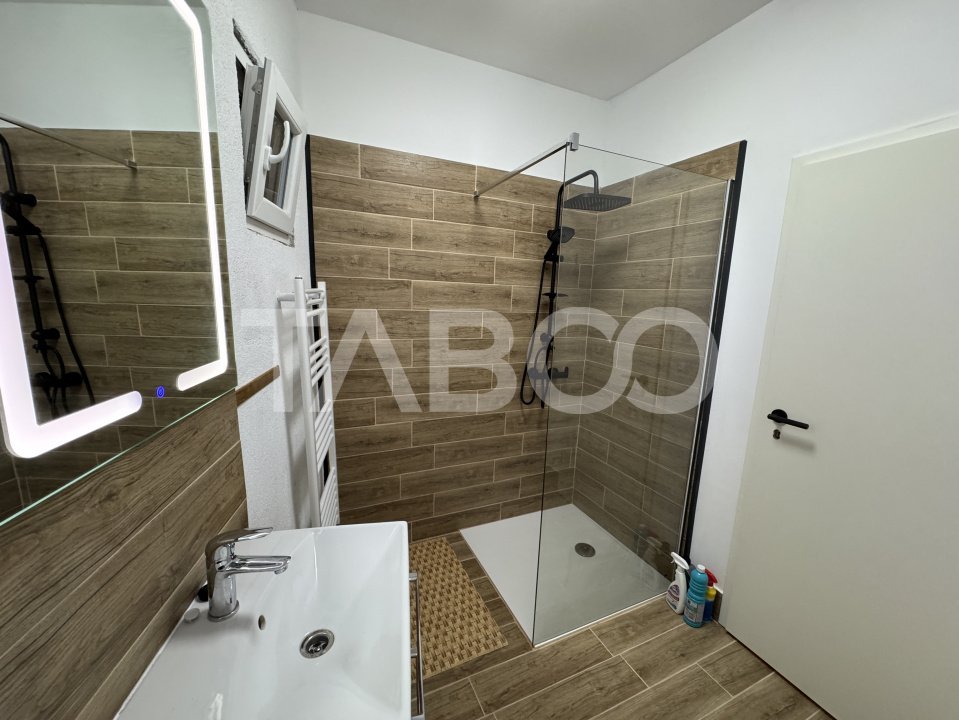 Garsoniera renovata complet 34 mp de vanzare Orasul de Jos Sibiu