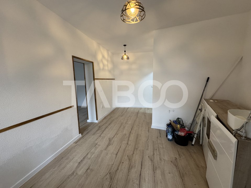 Garsoniera renovata complet 34 mp de vanzare Orasul de Jos Sibiu