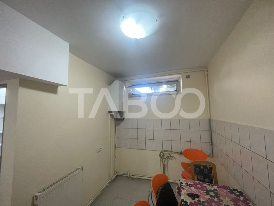 Garsoniera renovata decomandata 32 mp utili in Sibiu