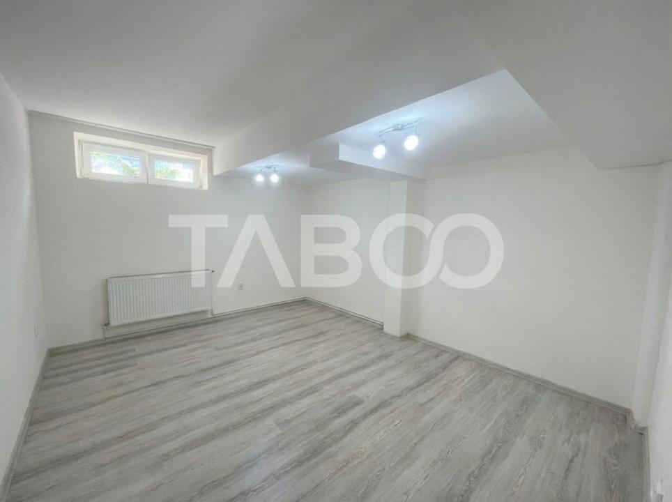 Garsoniera renovata decomandata 32 mp utili in Sibiu
