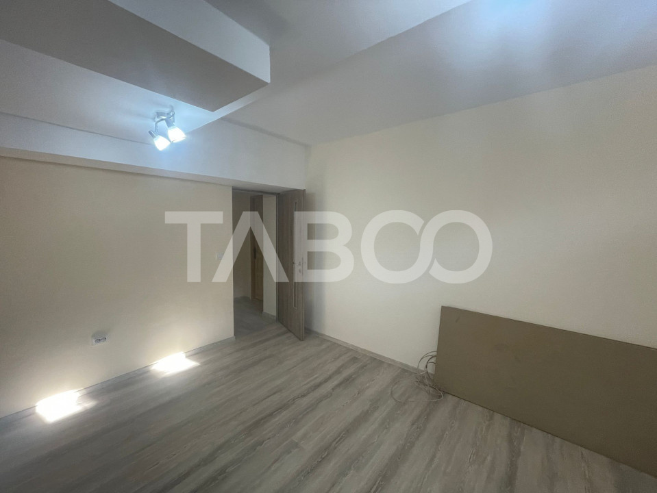Garsoniera renovata decomandata 32 mp utili in Sibiu