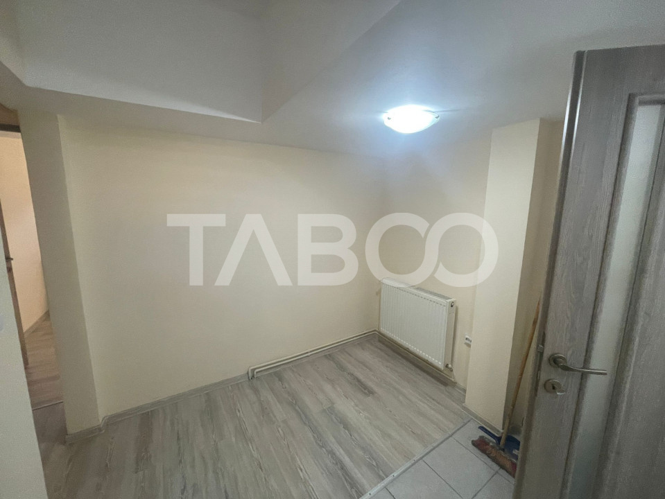 Garsoniera renovata decomandata 32 mp utili in Sibiu