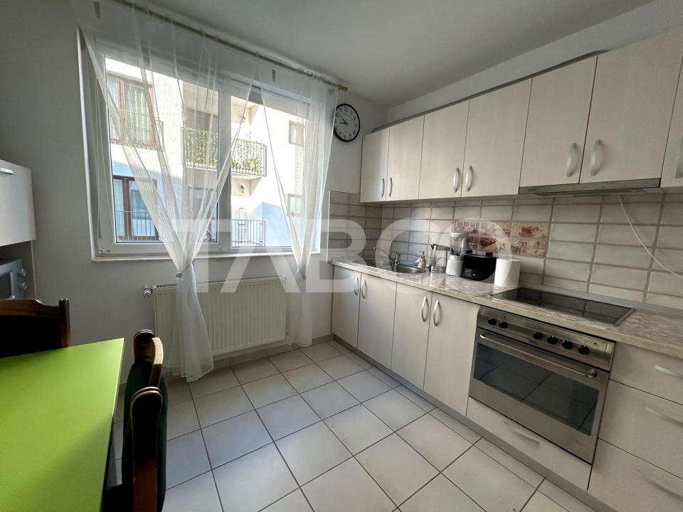 Garsoniere decomandata cu balcon de inchiriat in zona Calea Cisnadiei