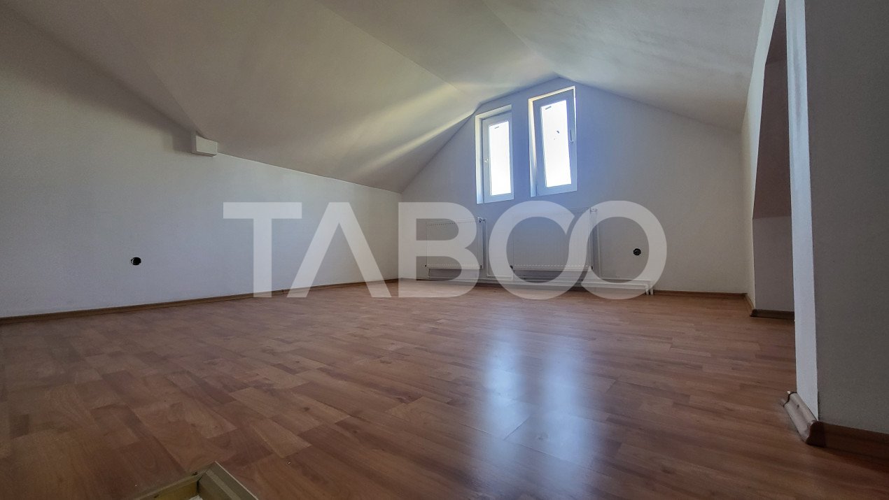 Mansarda cu 2 camere 48 mpu de vanzare in zona Rahovei Sibiu